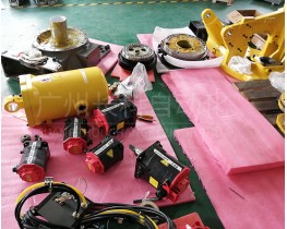 發那科機器人R-2000iC本體拆機件銷售：電機、減速器、平衡缸……