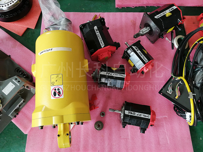 發那科R-2000iC拆機件 發那科R-2000iC拆機件
